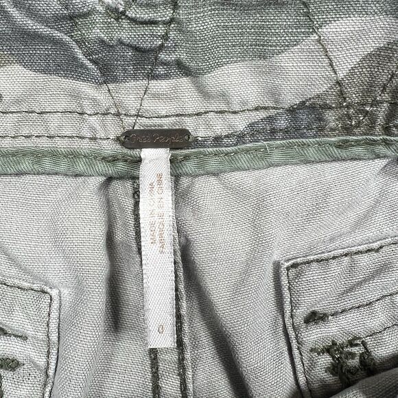 Free People High Rise Camo Shorts Size 0 In M Military Camo Pockets - Picture 10 of 13